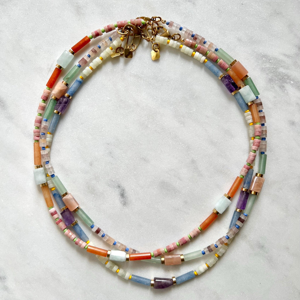 Aquamarin and Rhodochrosite Necklace, Colorful Surfer Necklace with Gemstones and Seed Beads